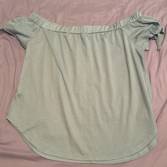 OFF THE SHOULDER TOP - Picture 2 of 6